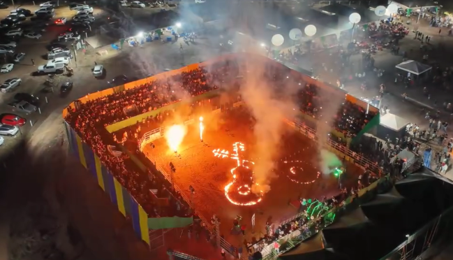 Abertura do rodeio da Expoagro Abreul&acirc;ndia 2026 re&uacute;ne autoridades e grande p&uacute;blico