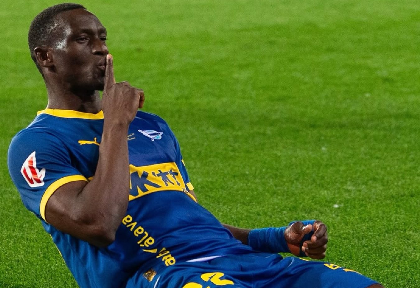 Alav&eacute;s bate o Barcelona e mant&eacute;m viva esperan&ccedil;a de perman&ecirc;ncia na La Liga