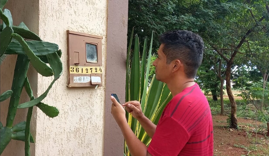 Cliente rural pode ter mais controle sobre o valor da conta de luz com a autoleitura