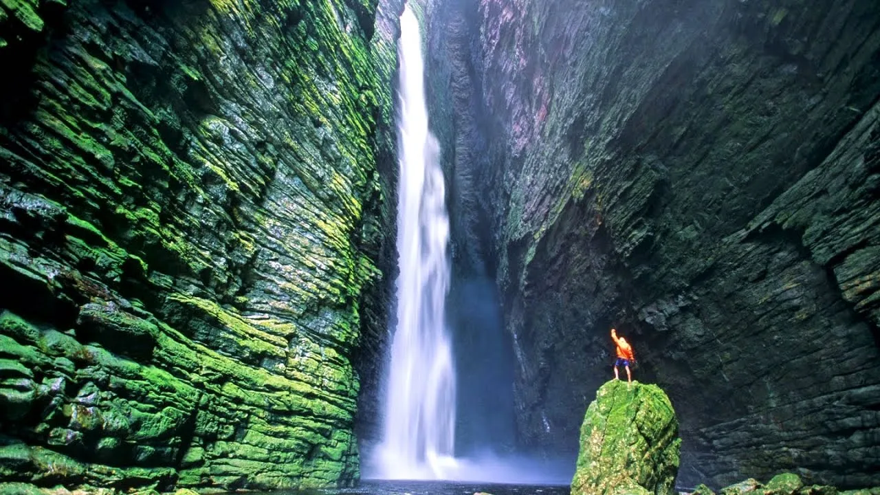 Conhe&ccedil;a a Cachoeira considerada a mais bonita do Brasil