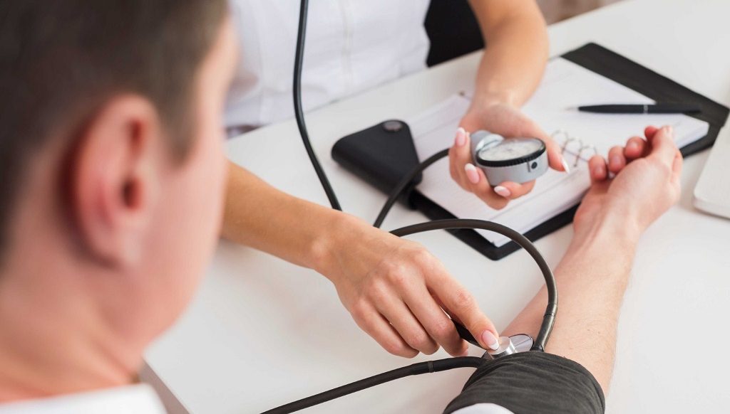 Cardiologista do HDT-UFNT alerta para os riscos da falta de controle da hipertens&atilde;o arterial