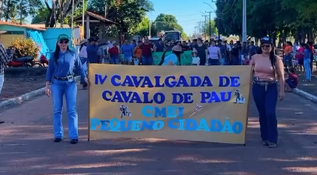 Cavalgada de Cavalo de Pau mant&eacute;m tradi&ccedil;&atilde;o viva entre crian&ccedil;as em Santa Maria