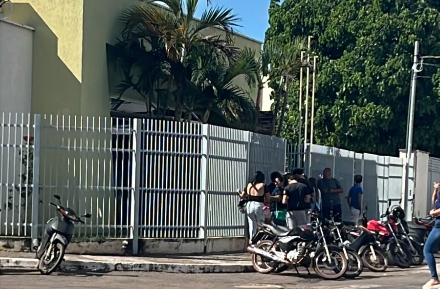 Eleitores enfrentam filas no &uacute;ltimo dia para regularizar t&iacute;tulo em Para&iacute;so do Tocantins