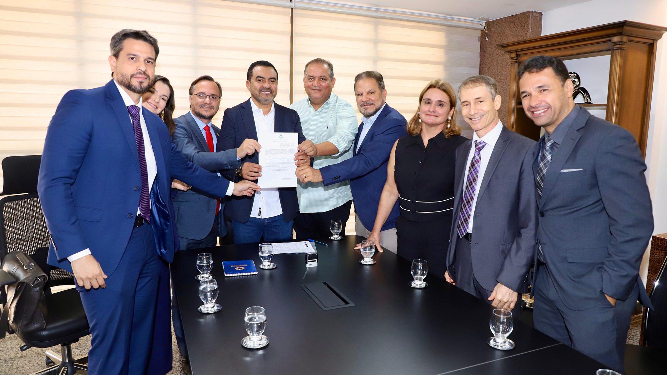 Wanderlei Barbosa homologa concurso da PGE com mais de 4,5 mil inscritos no Tocantins