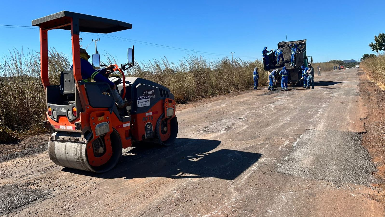 Governo do Tocantins intensifica recupera&ccedil;&atilde;o da TO-280 entre Almas e Natividade