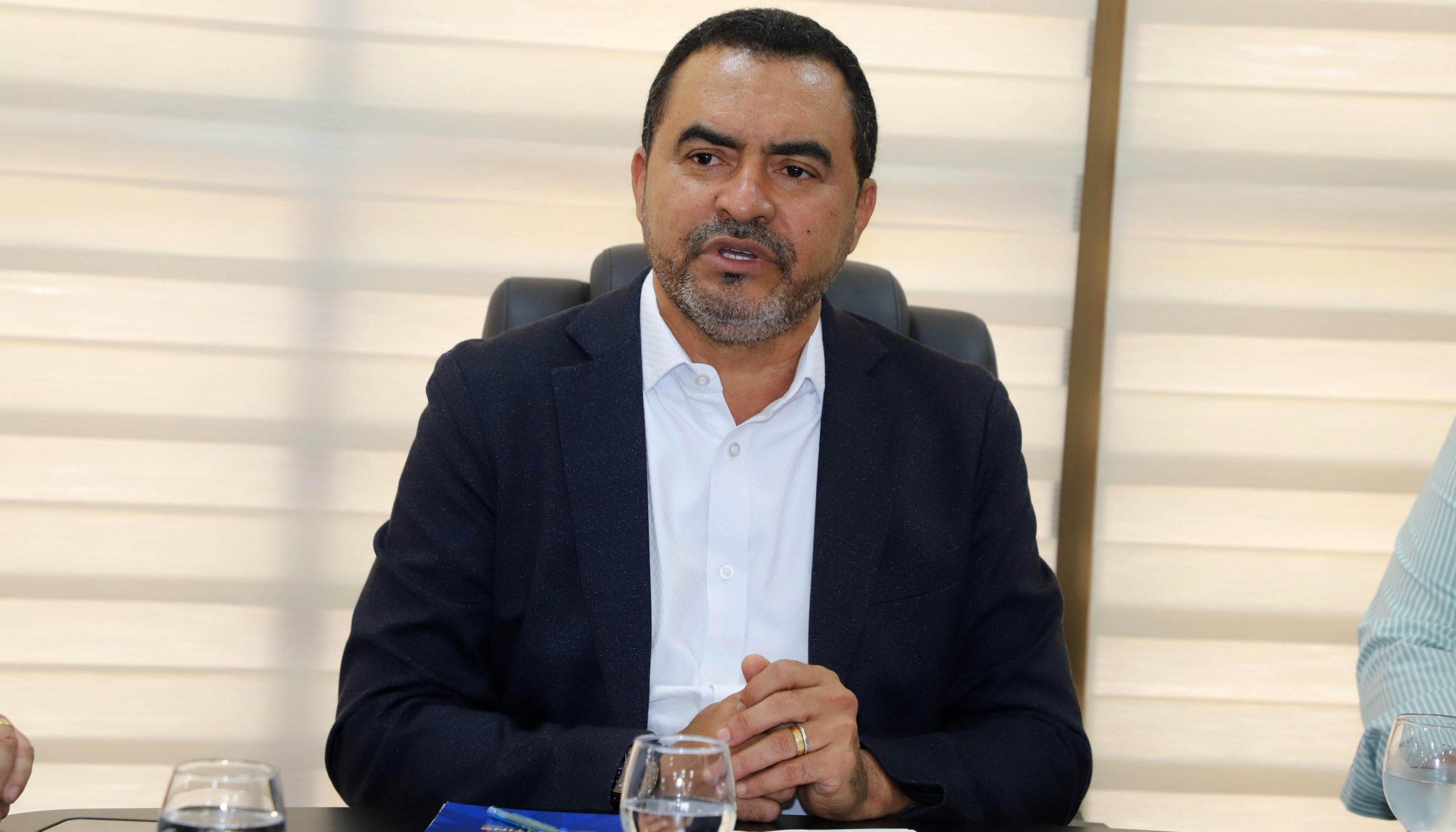 Governo do Tocantins decreta ponto facultativo para servidores durante jogo do Brasil