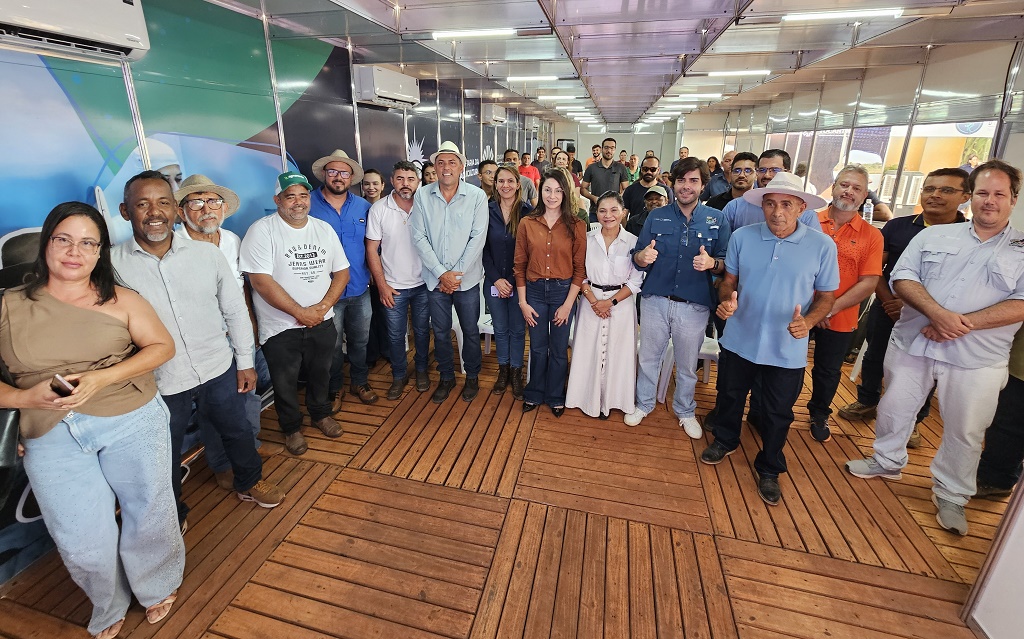 Secret&aacute;rio da pesca participa de ato de entrega de espelho d&rsquo;&aacute;gua em Palmeiras do Tocantins durante a AGROTINS 2026