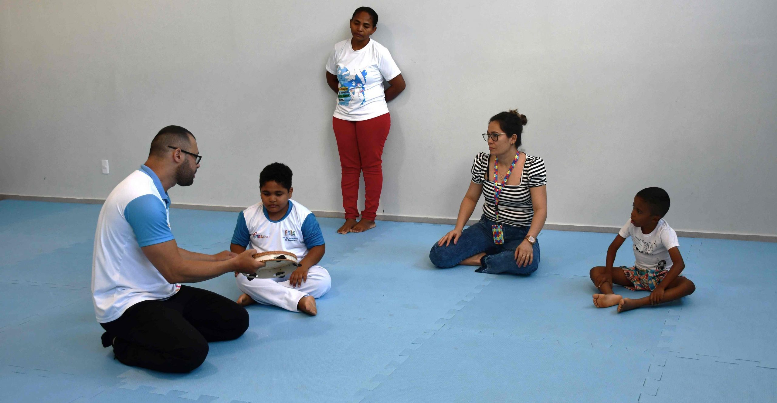 Governo do Tocantins promove terapia com capoeira para crian&ccedil;as com autismo no CETEA