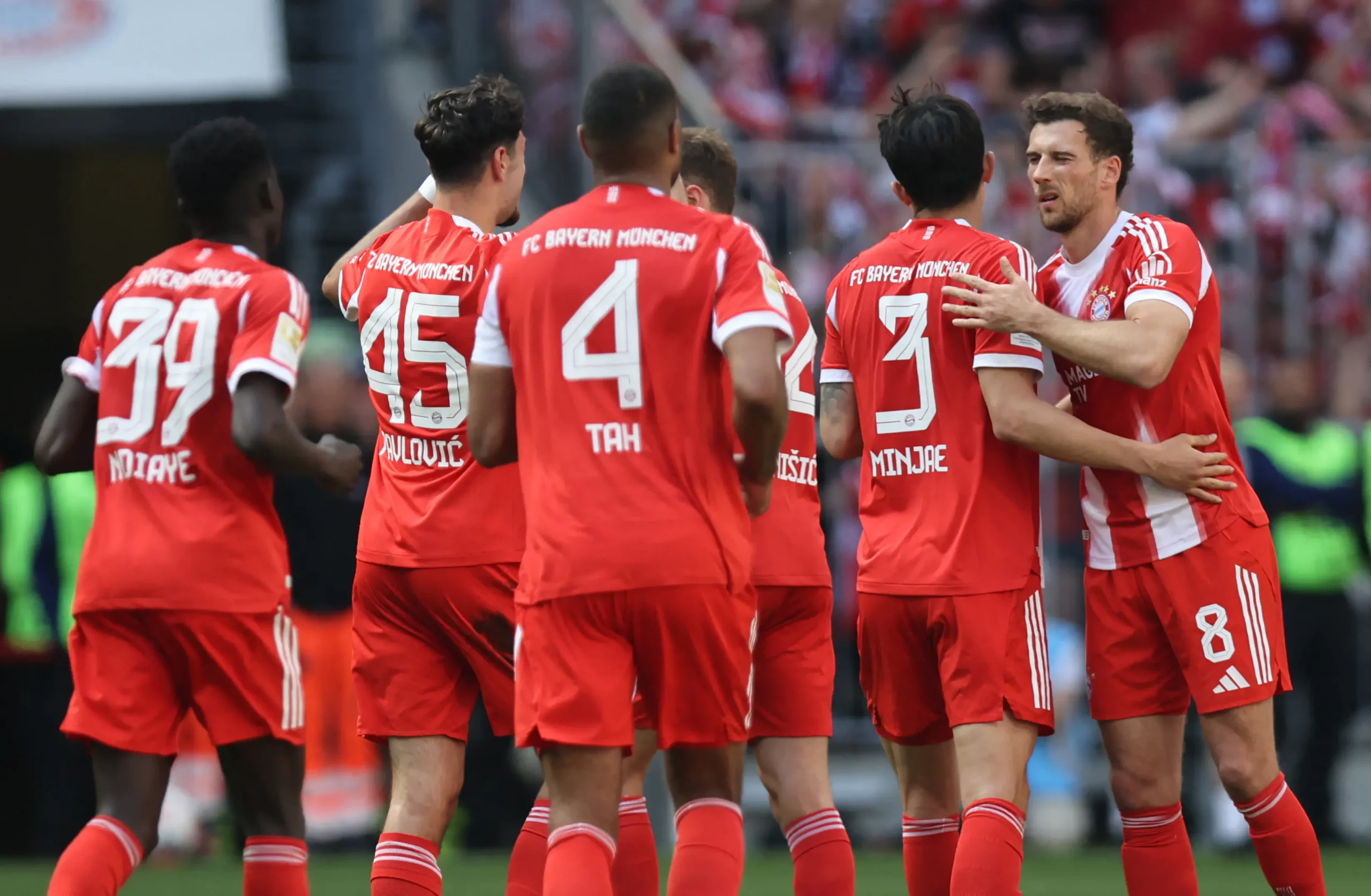Gol contra no &uacute;ltimo lance salva o Bayern, garante empate dram&aacute;tico e rebaixa o Heidenheim no Alem&atilde;o