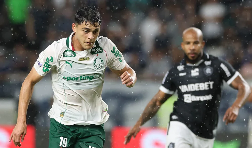 Palmeiras empata com Remo em jogo atrasado pela chuva e pode ver Flamengo se aproximar