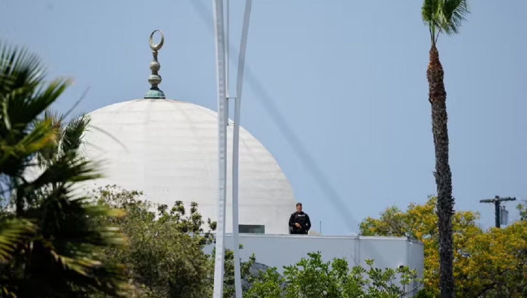 Atirador invade mesquita nos EUA e mobiliza grande opera&ccedil;&atilde;o policial