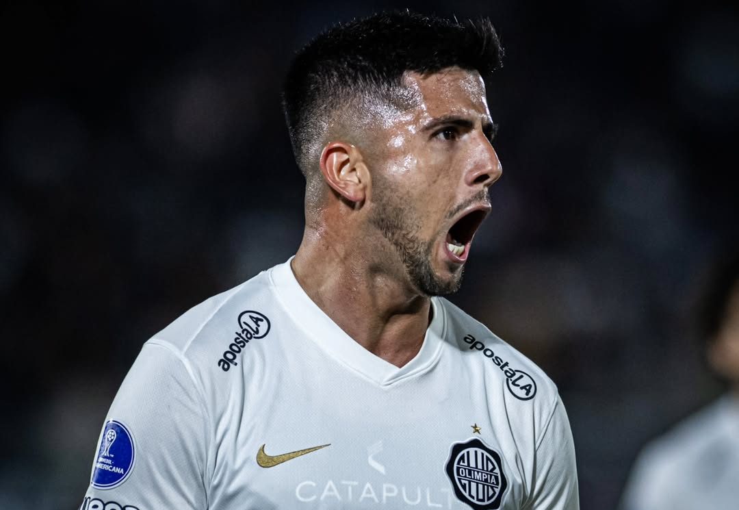 Vasco perde para o Olimpia por 3 a 1 e se complica na Sul-Americana