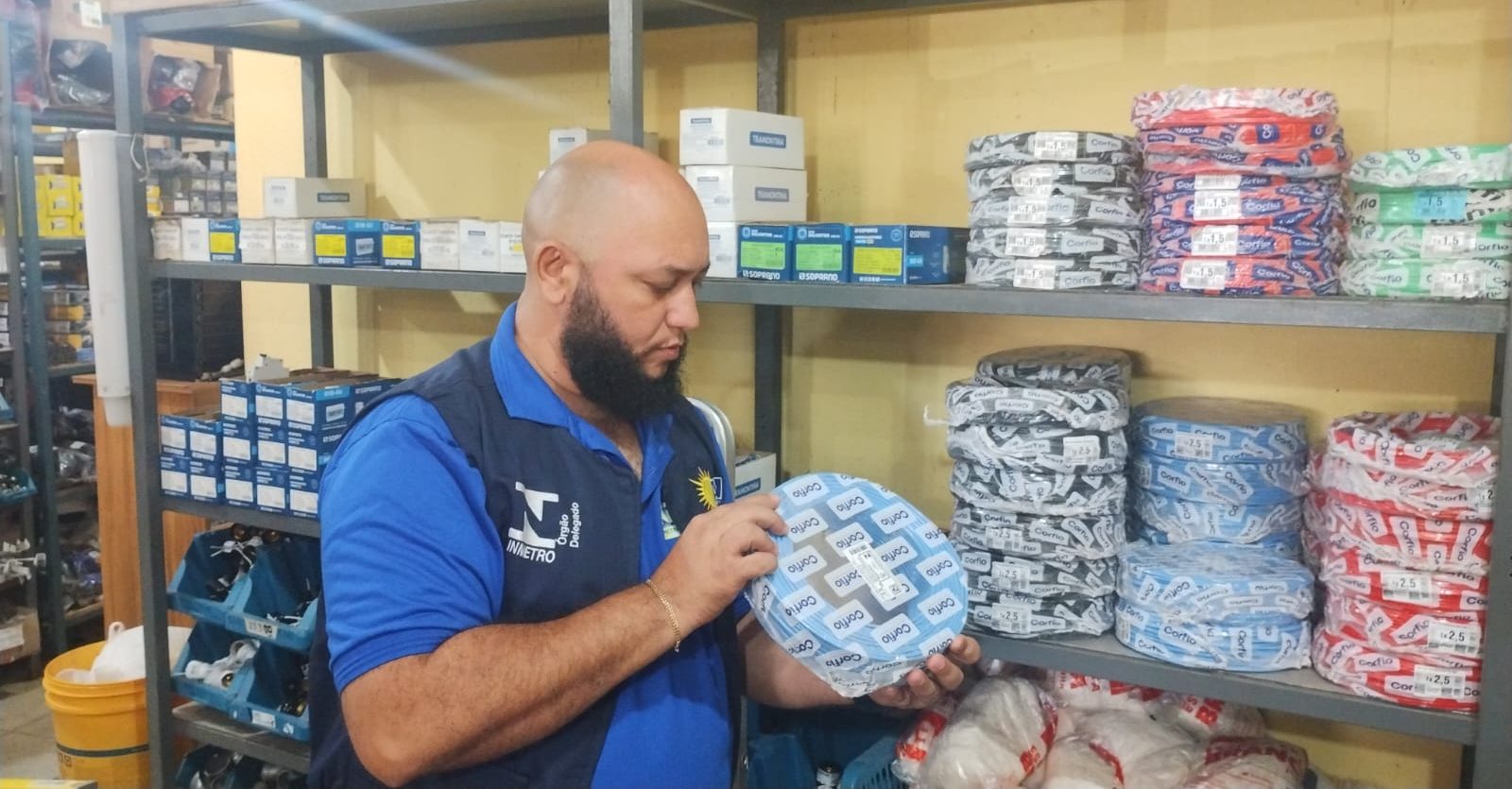Opera&ccedil;&atilde;o Energia Segura fiscaliza fios e cabos el&eacute;tricos em Palmas para evitar inc&ecirc;ndios
