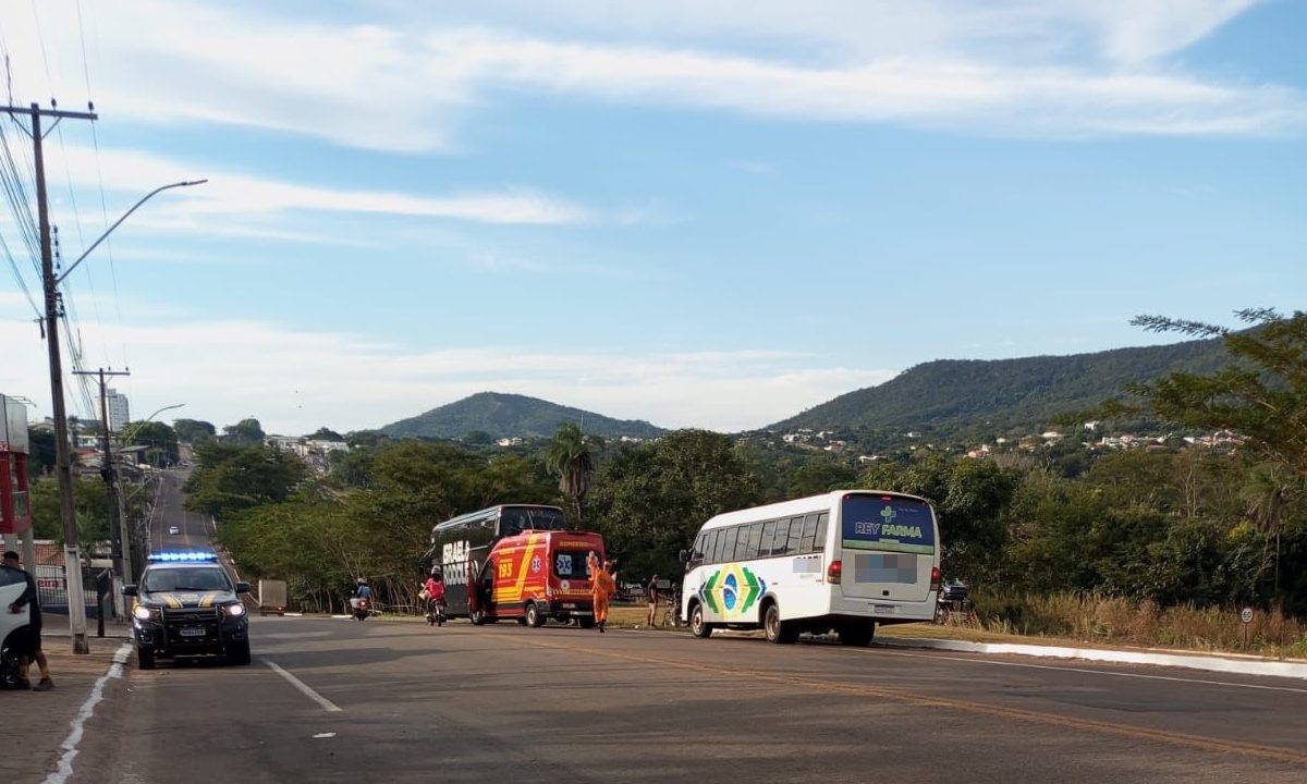 &Ocirc;nibus da dupla Israel & Rodolffo se envolve em acidente com ciclista em Para&iacute;so do Tocantins