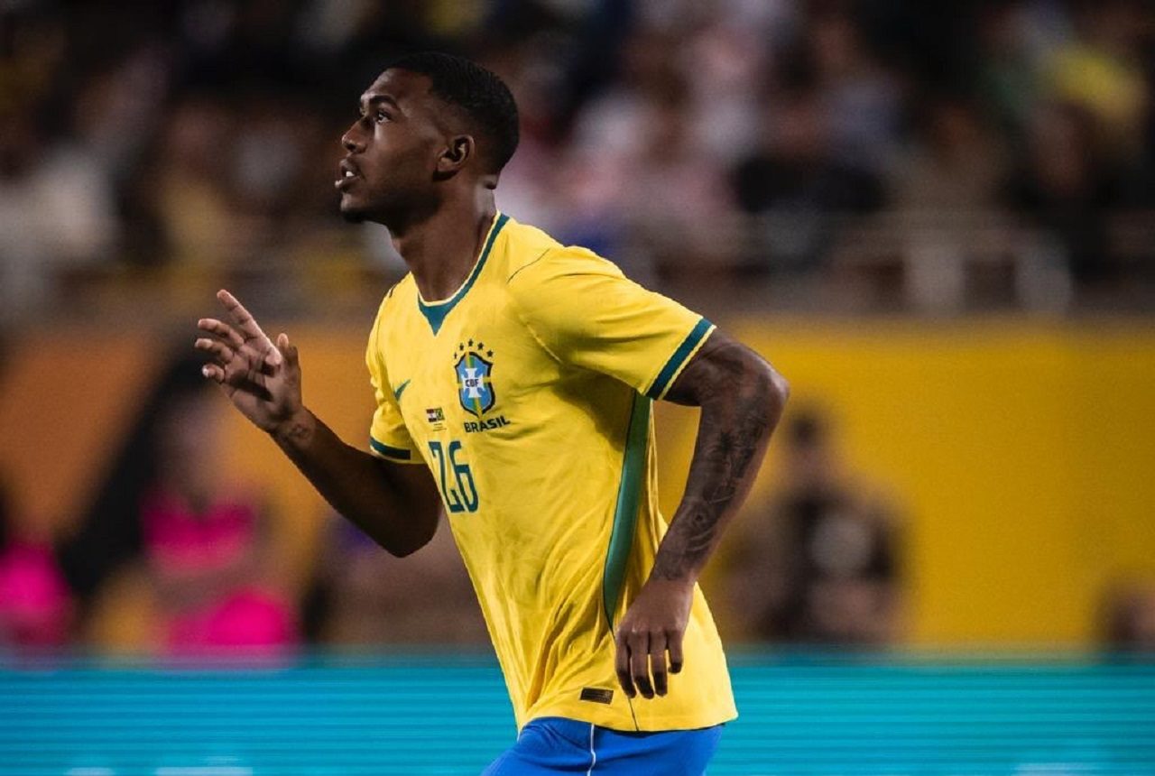 Rayan na mira do Liverpool: Reds iniciam negocia&ccedil;&otilde;es para contratar promessa ap&oacute;s temporada de destaque na Europa