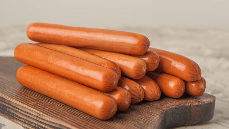 Salsicha &eacute; realmente o pior alimento do mundo? O que a ci&ecirc;ncia revela sobre o consumo do embutido