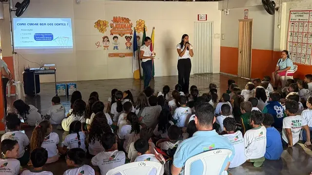 Sa&uacute;de bucal mobiliza estudantes em a&ccedil;&atilde;o educativa em Nova Rosal&acirc;ndia