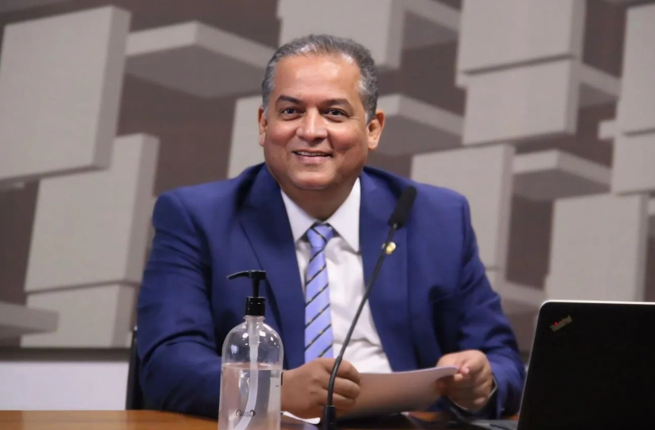 Senador Eduardo Gomes apresenta emenda para incluir jogadoras da Copa do Mundo de 1995 em pr&ecirc;mio hist&oacute;rico do futebol feminino