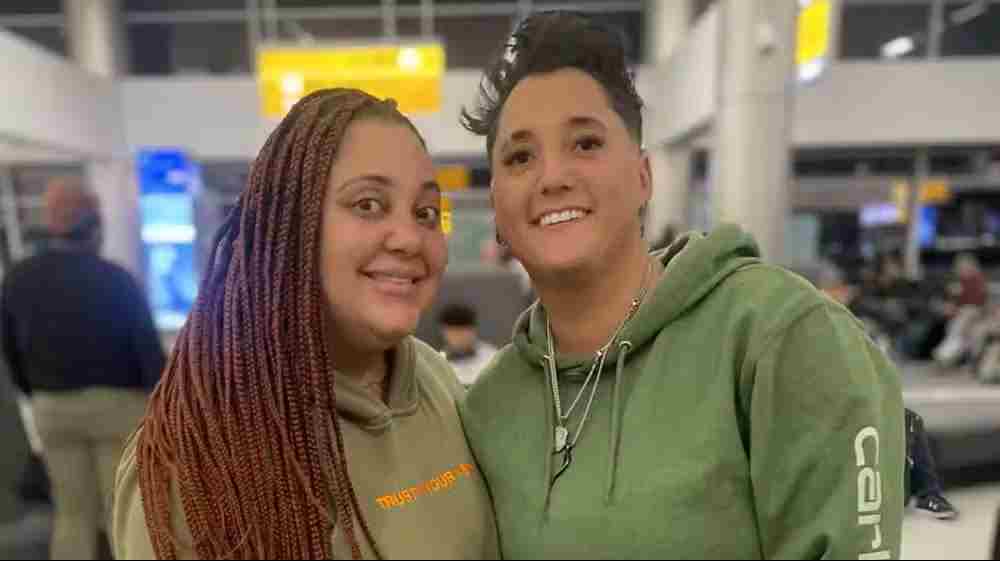 Tatuagem igual leva colegas de trabalho a descobrirem que s&atilde;o irm&atilde;s biol&oacute;gicas
