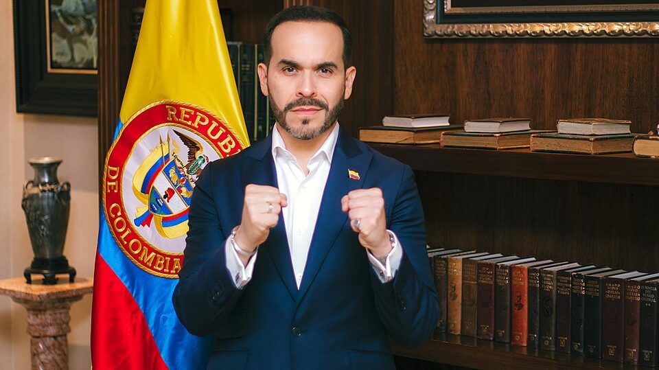 Candidato da direita vence elei&ccedil;&atilde;o na Col&ocirc;mbia
