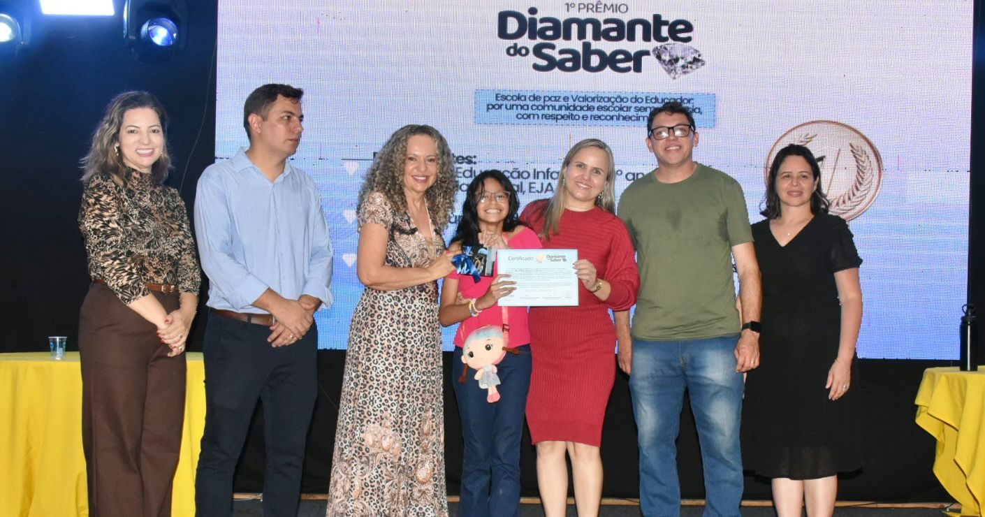 C&acirc;mara de Gurupi prestigia premia&ccedil;&atilde;o que reconhece estudantes e educadores da rede municipal