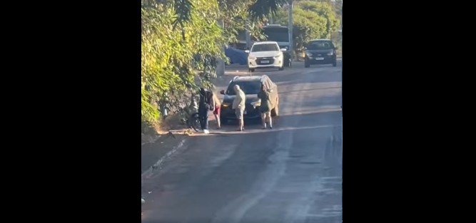 Colis&atilde;o no Setor Interlagos envolve carro e motocicleta em Para&iacute;so