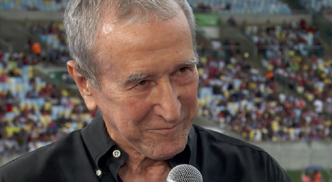 Carlos Alberto Parreira apresenta piora, volta a ser sedado e passar&aacute; por cirurgia