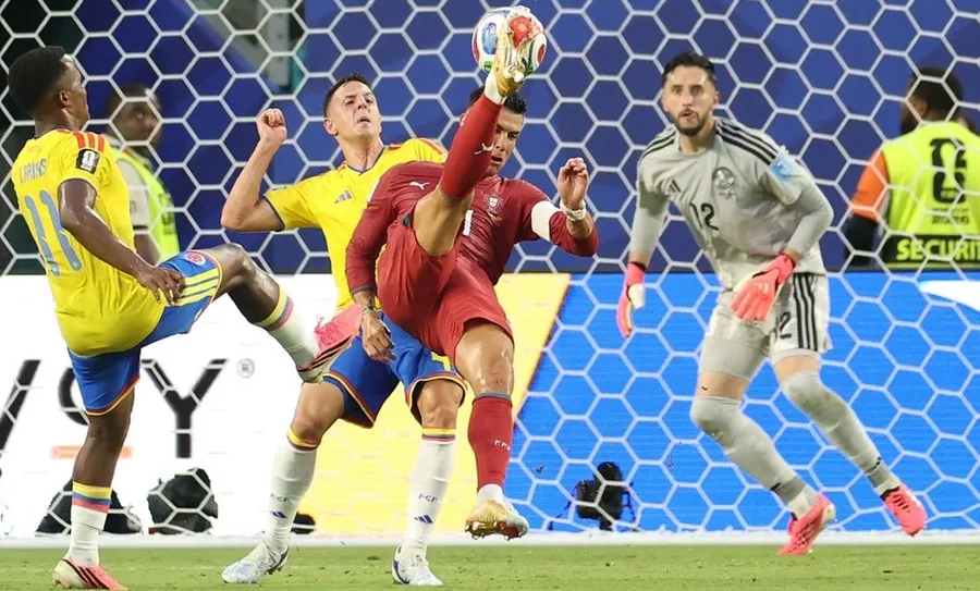 Col&ocirc;mbia segura Portugal, termina l&iacute;der do Grupo K e agora enfrenta Gana na Copa