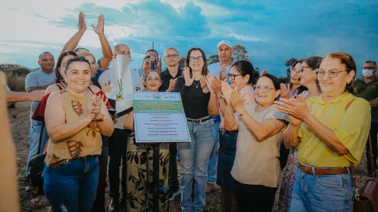 Dorinha entrega equipamentos agr&iacute;colas e destaca investimentos em Couto Magalh&atilde;es