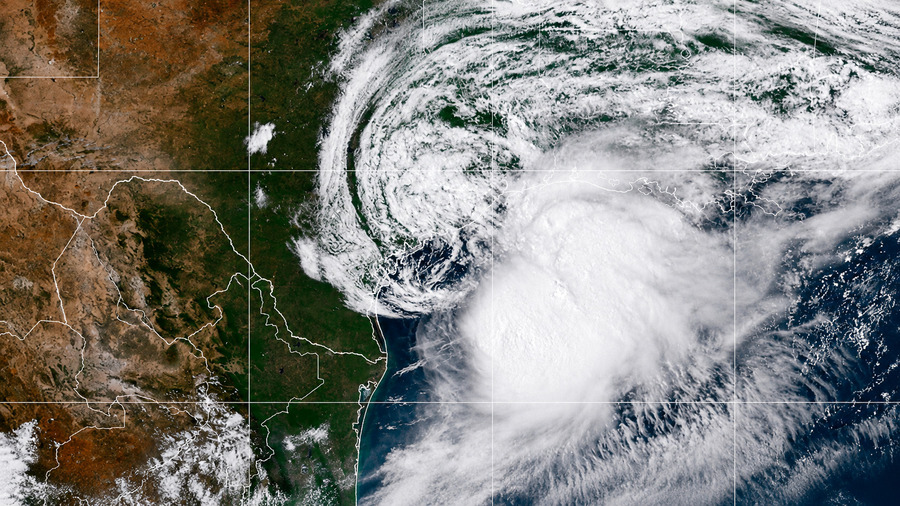 Tempestade Arthur perde for&ccedil;a, mas mant&eacute;m alerta para enchentes e tornados nos Estados Unidos