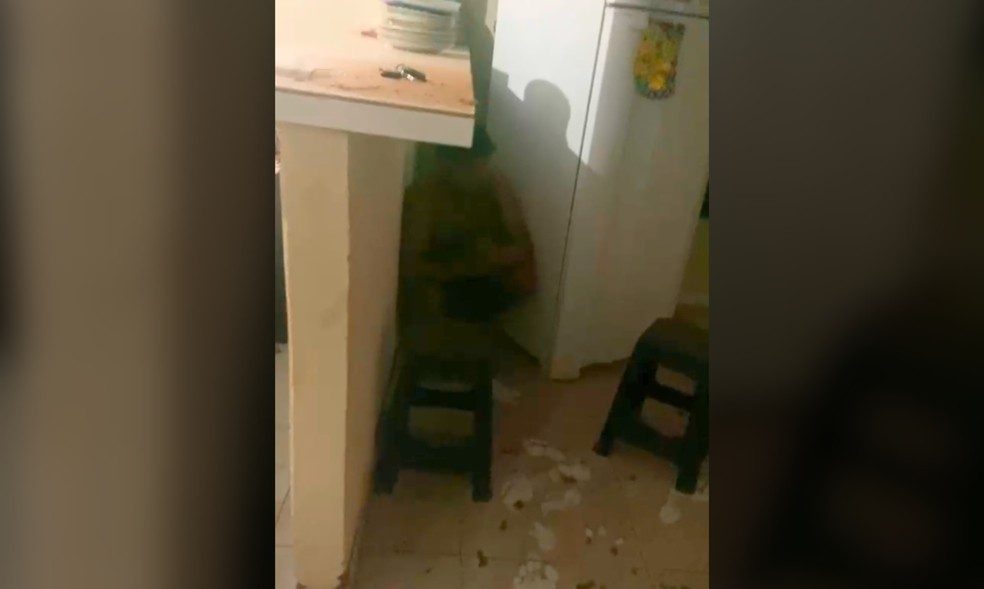 &ldquo;Foi um desespero&rdquo;, relata moradora ap&oacute;s homem invadir casa pelo forro no interior do Tocantins
