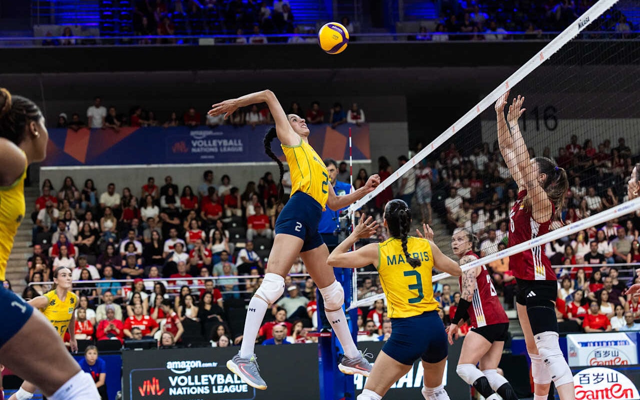 Brasil perde para a Alemanha no tie-break e deixa lideran&ccedil;a da Liga das Na&ccedil;&otilde;es de V&ocirc;lei