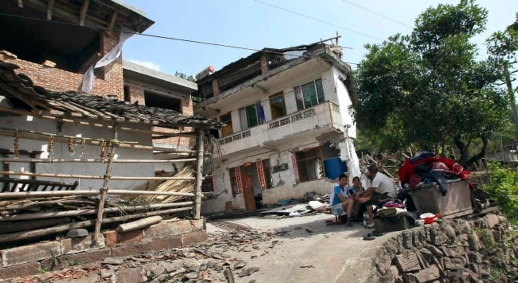 Terremoto de magnitude 5,5 deixa 13 feridos e danifica casas na China