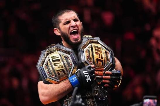 Islam Makhachev projeta retorno ao UFC em agosto e aponta Ian Machado Garry como rival ideal
