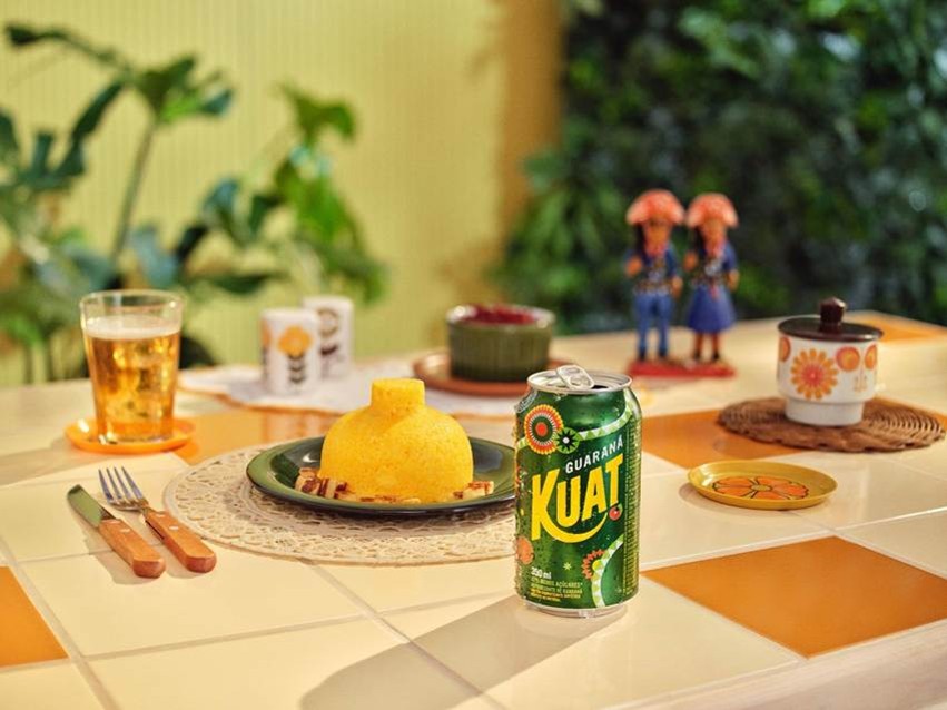Kuat aposta nas tradi&ccedil;&otilde;es brasileiras em nova campanha