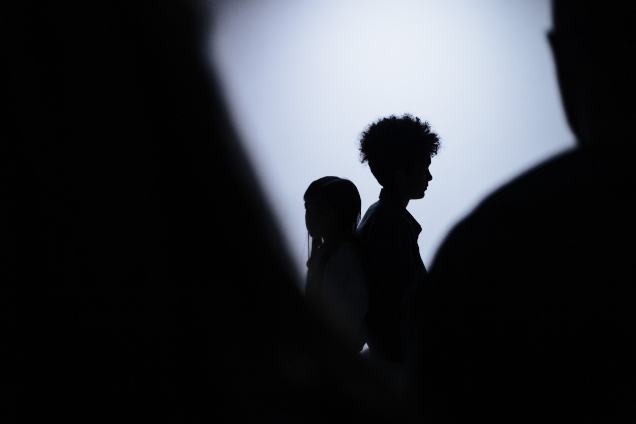Viol&ecirc;ncia contra crian&ccedil;as e adolescentes j&aacute; ultrapassa 100 mil casos em 2026 no Brasil