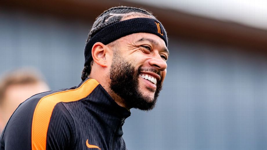 T&eacute;cnico da Holanda diz que Memphis fez boa escolha ao ir para o Corinthians: ‘N&iacute;vel muito alto’