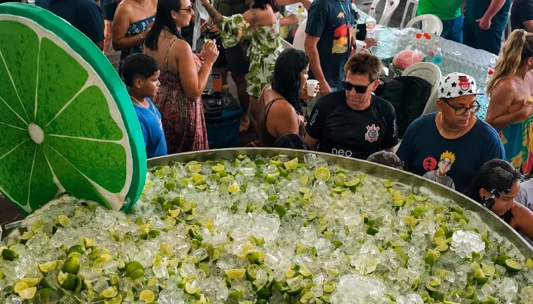 Menor cidade de Goi&aacute;s vai preparar a maior caipirinha do mundo durante festival