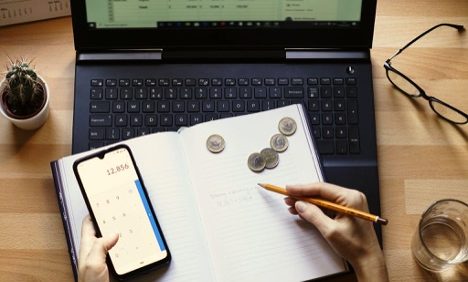 Quanto cobrar por publi? O guia para criadores precificar collabs