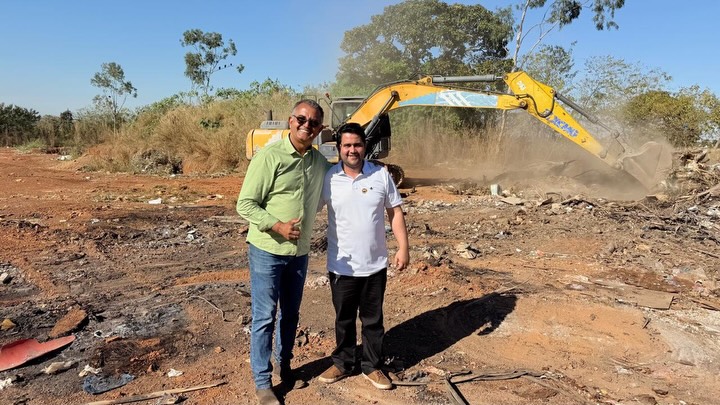 Prefeito Enoque Port&iacute;lio vistoria Aterro Sanit&aacute;rio de Nova Rosal&acirc;ndia