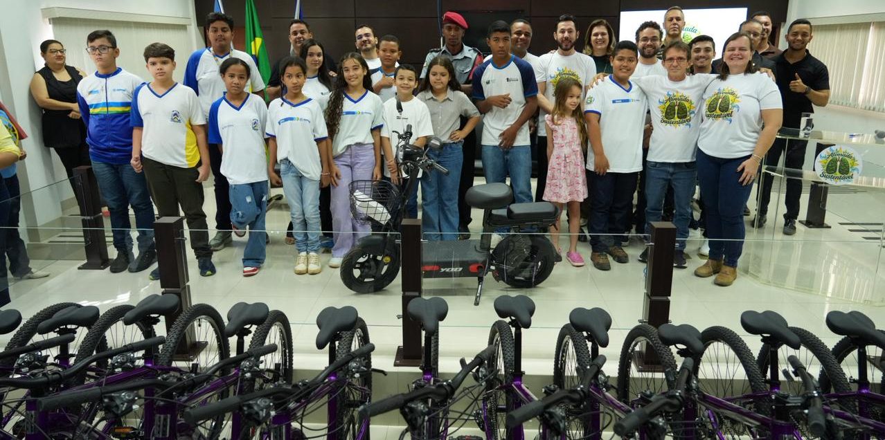 Projeto Alvorada Sustent&aacute;vel encerra edi&ccedil;&atilde;o com entrega de 17 bicicletas a estudantes