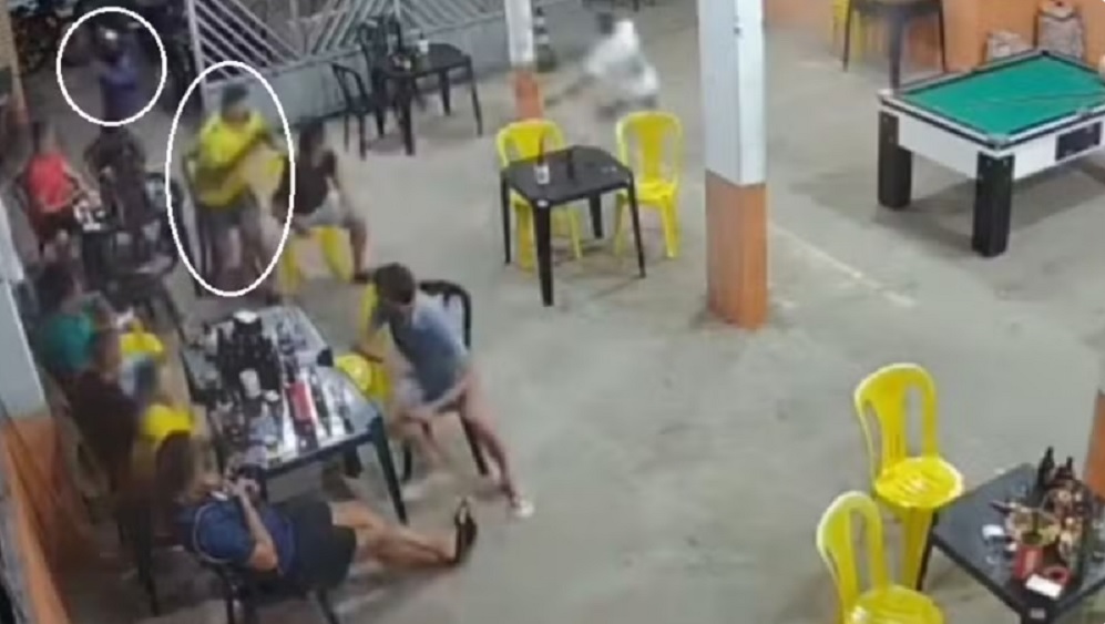Homem &eacute; executado dentro de bar enquanto assistia jogo do Brasil na Copa do Mundo