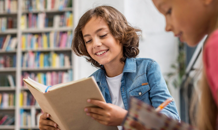 5 dicas para estimular o h&aacute;bito da leitura em crian&ccedil;as que preferem telas