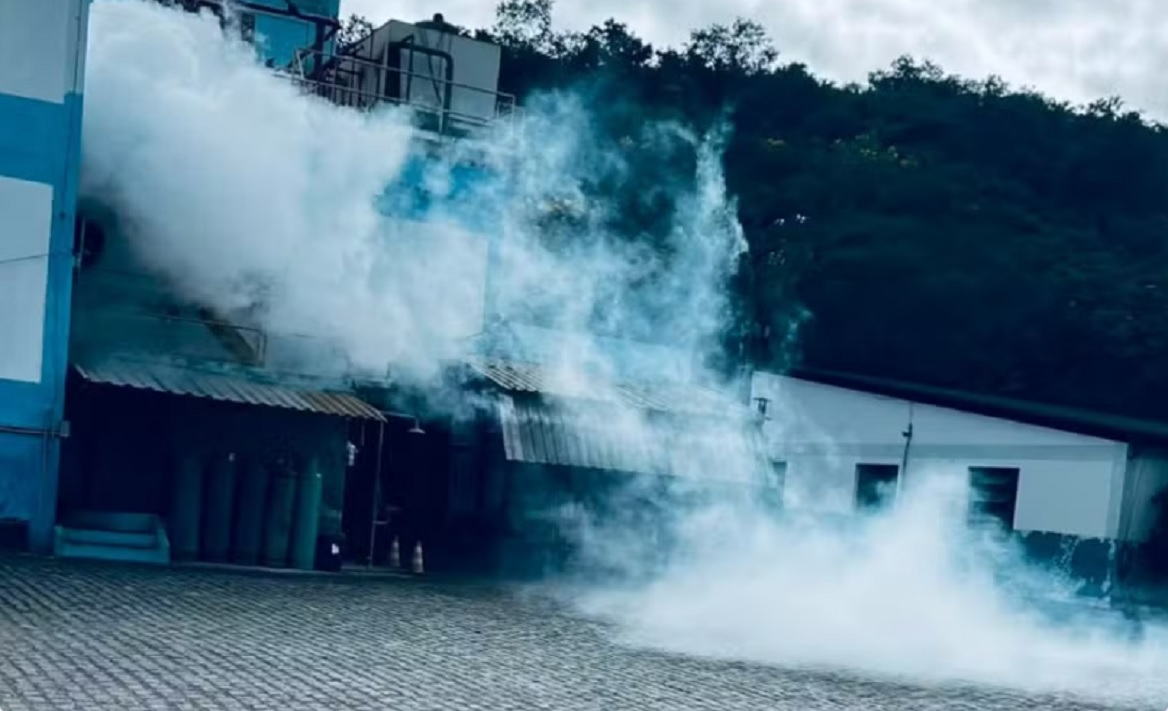 Vazamento de am&ocirc;nia mobiliza equipes de emerg&ecirc;ncia em antigo frigor&iacute;fico; veja o que se sabe