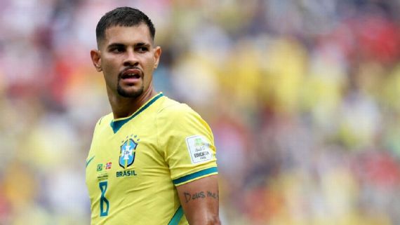 Newcastle pode perder Bruno Guimar&atilde;es e faturar R$ 1,5 bilh&atilde;o em vendas nesta janela
