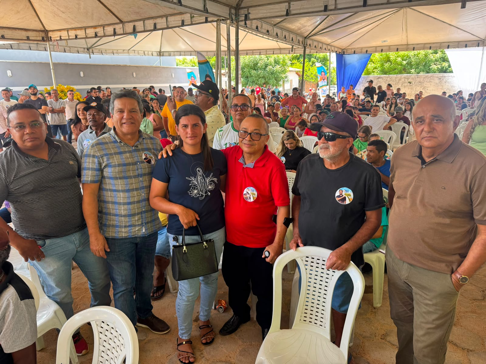 Osires Damaso &eacute; recebido por multid&atilde;o em Sampaio e Carrasco Bonito, no Bico do Papagaio