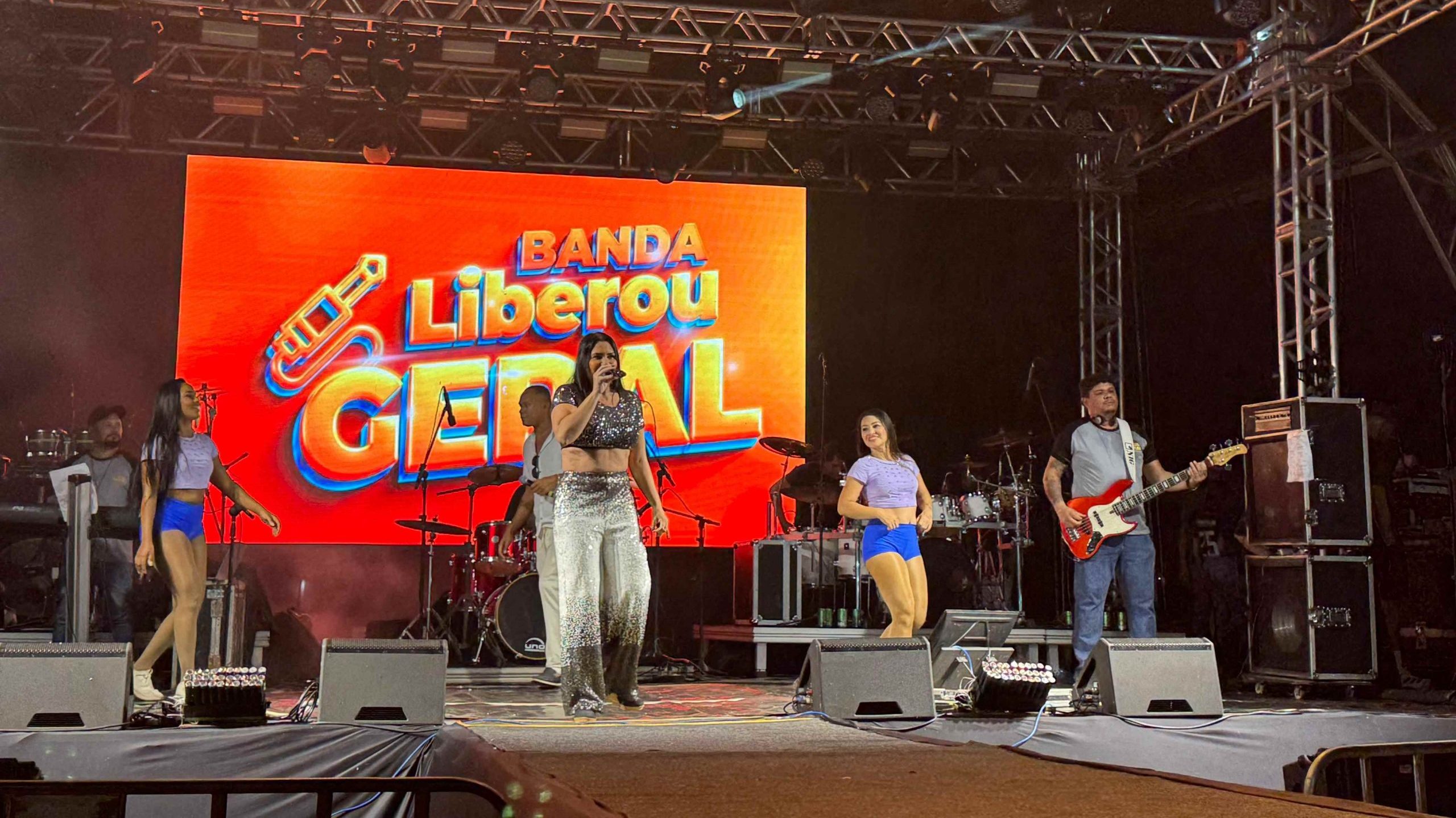 Festival Porto Ver&atilde;o 2026 come&ccedil;a com grande p&uacute;blico em Porto Nacional