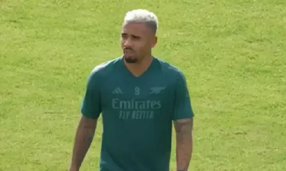 Gabriel Jesus treina no Palmeiras e reacende expectativa por retorno ao clube