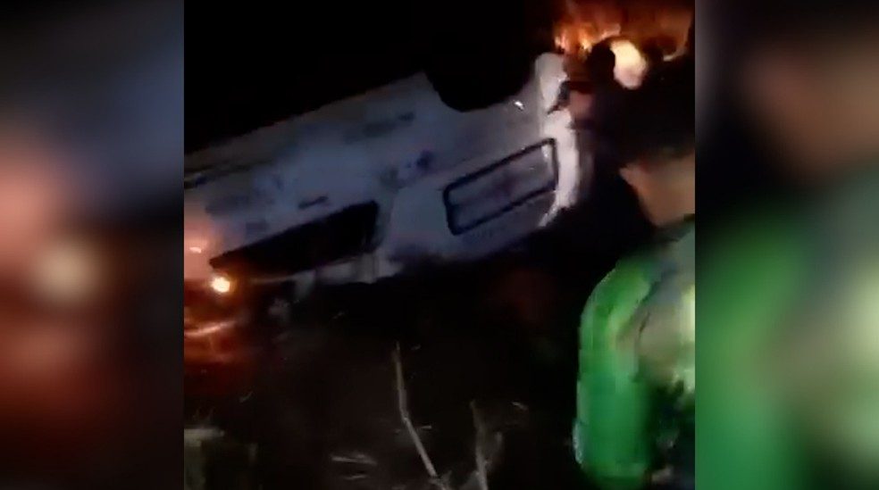 Entenda o acidente que matou pai e filho na TO-335 e terminou com colis&atilde;o entre caminh&atilde;o e ambul&acirc;ncia durante o resgate