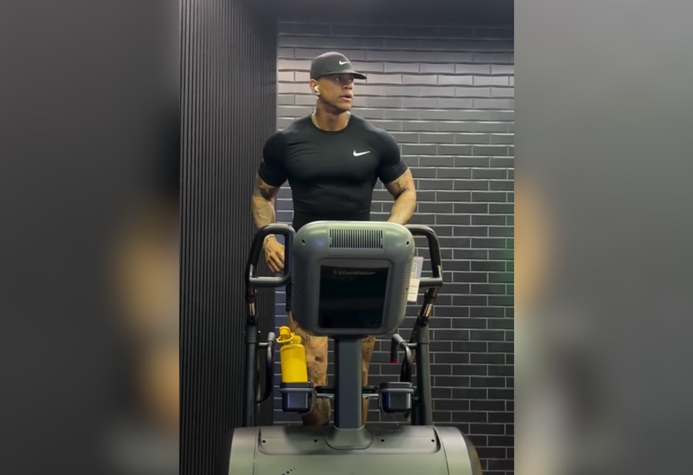 L&eacute;o Santana treina em academia de Palmas antes de shows no Tocantins e impressiona funcion&aacute;ria: ‘Muito humilde’
